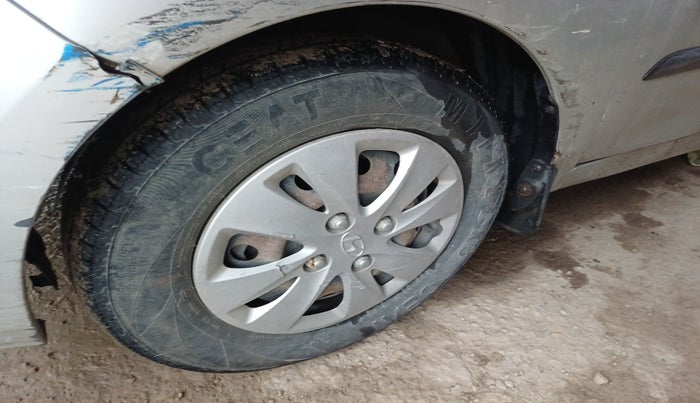 2013 Hyundai i10 MAGNA 1.1 LPG, Petrol, Manual, 61,504 km, tyre