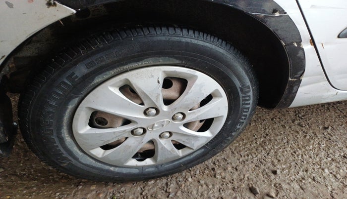 2013 Hyundai i10 MAGNA 1.1 LPG, Petrol, Manual, 61,504 km, tyre