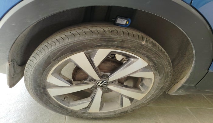 2023 Volkswagen TAIGUN TOPLINE 1.0 TSI AT, Petrol, Automatic, 21,546 km, tyre