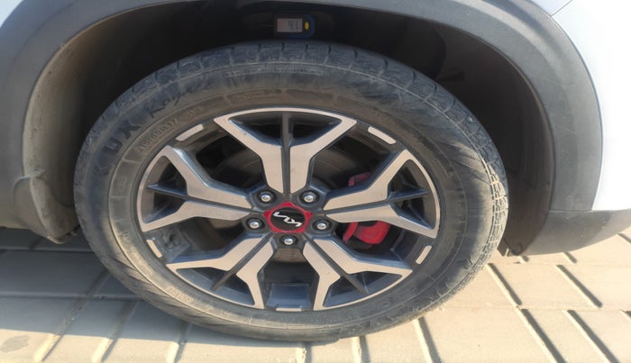 2021 KIA SELTOS GTX PLUS 1.4 PETROL DCT DUAL TONE, Petrol, Automatic, 39,157 km, tyre
