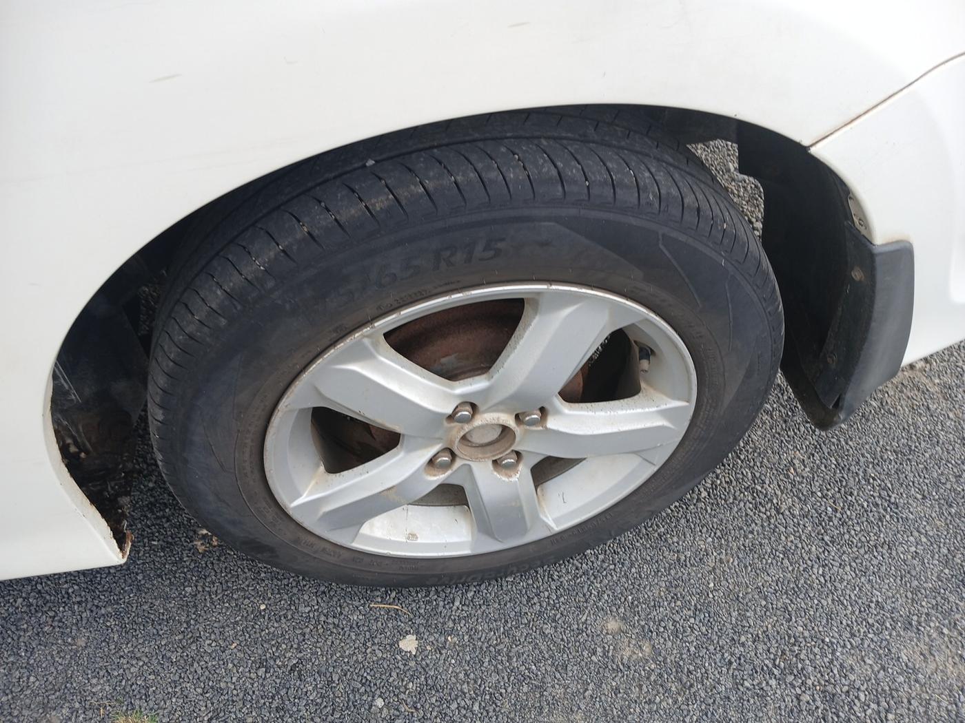 2013 Honda City 1.5L I-VTEC S AT, Petrol, Automatic, 1,08,145 km, tyre