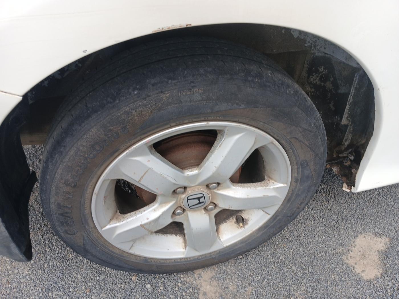 2013 Honda City 1.5L I-VTEC S AT, Petrol, Automatic, 1,08,145 km, tyre