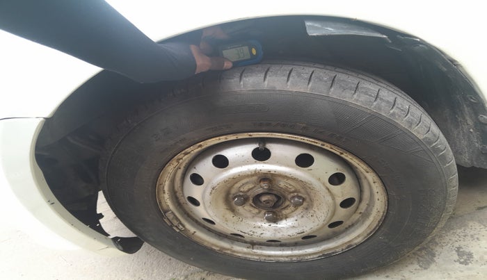 2011 Maruti Swift Dzire LXI, Petrol, Manual, 1,20,876 km, tyre