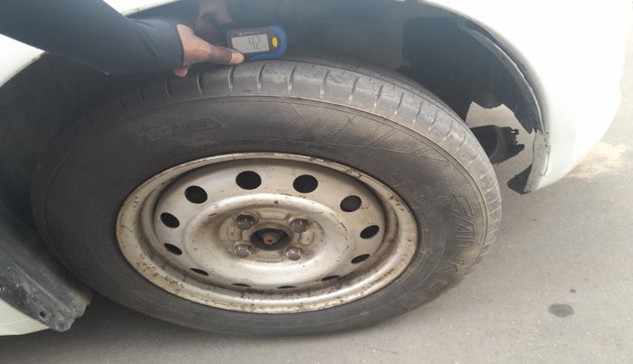 2011 Maruti Swift Dzire LXI, Petrol, Manual, 1,20,876 km, tyre