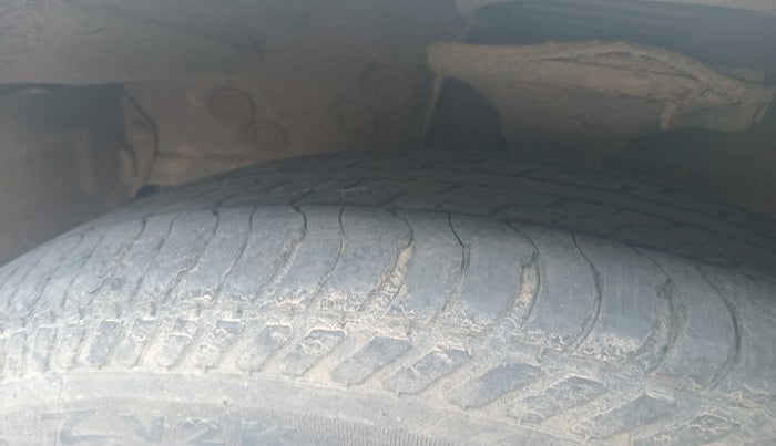 2011 Hyundai Accent EXECUTIVE, Petrol, Manual, 99,789 km, tyre