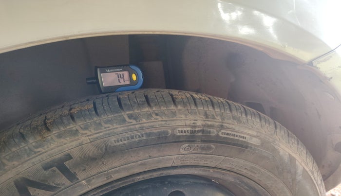 2015 Maruti Swift VDI, Diesel, Manual, 64,105 km, tyre