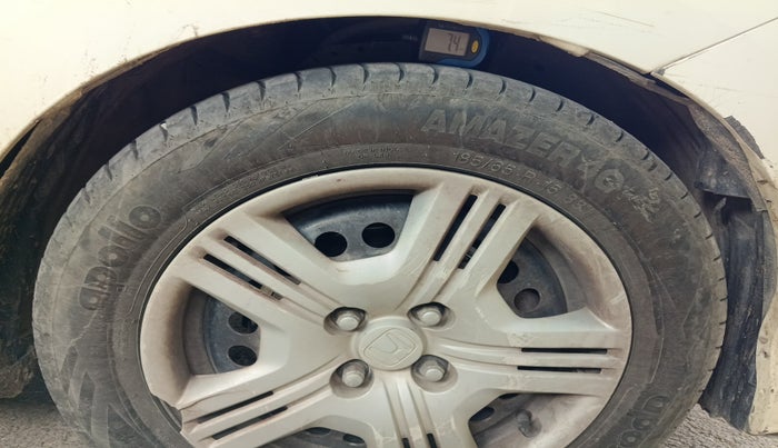 2011 Honda City 1.5L I-VTEC E MT, Petrol, Manual, 1,50,000 km, tyre