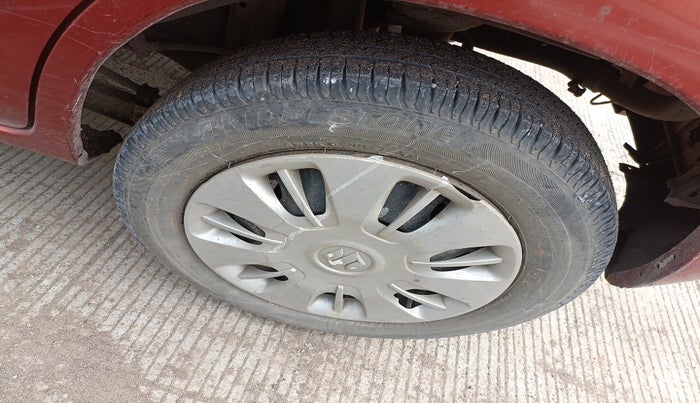 2010 Maruti Zen Estilo VXI, Petrol, Manual, 84,057 km, tyre