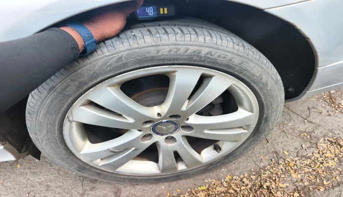 2011 Mercedes Benz C Class 200 CGI AVANTGARDE, Petrol, Automatic, 48,690 km, tyre