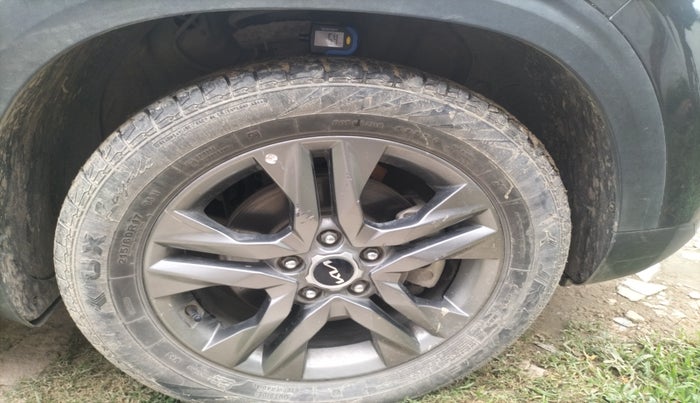 2023 KIA SELTOS  HTX 1.5 PETROL MT, Petrol, Manual, 40,700 km, tyre