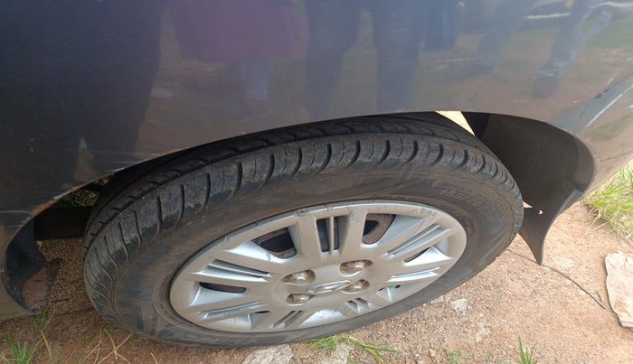 2011 Hyundai Santro Xing GLS PLUS AUDIO, Petrol, Manual, 1,12,285 km, tyre