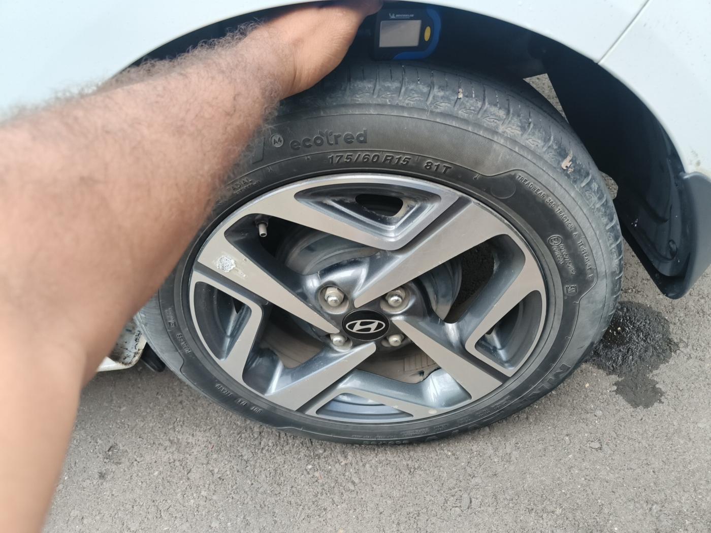2024 Hyundai AURA SX 1.2 CNG, Petrol, Manual, 27,004 km, tyre