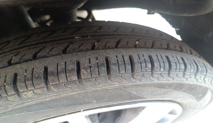 2010 Maruti Zen Estilo VXI, Petrol, Manual, 79,330 km, tyre