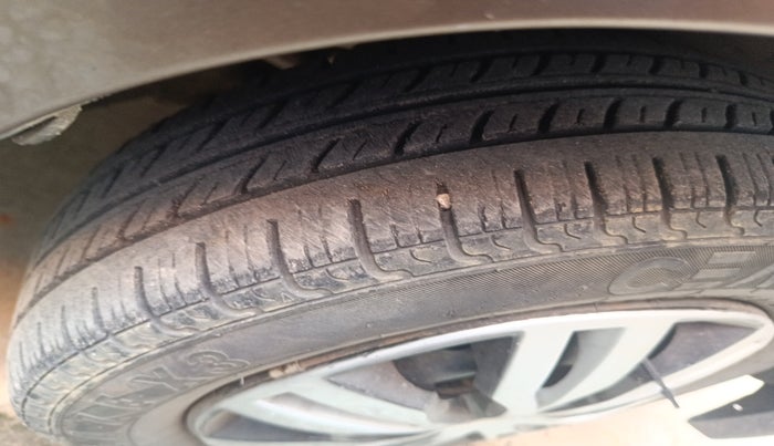 2010 Maruti Zen Estilo VXI, Petrol, Manual, 79,330 km, tyre
