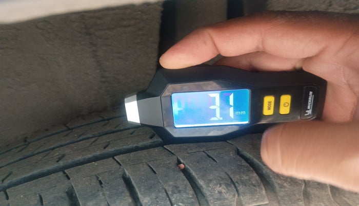 2019 Maruti XL6 ZETA AT, Petrol, Automatic, 55,512 km, tyre
