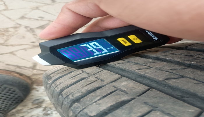 2019 Maruti XL6 ZETA AT, Petrol, Automatic, 55,512 km, tyre