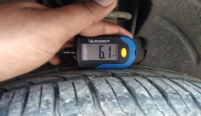 2018 Tata Tiago XT PETROL, Petrol, Manual, 54,443 km, tyre