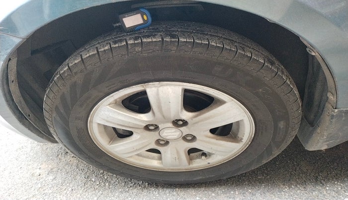 2011 Maruti Swift Dzire ZXI, Petrol, Manual, 82,798 km, tyre