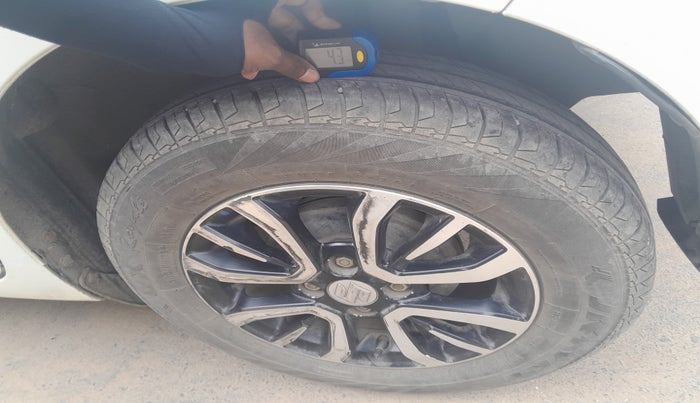 2024 Maruti Swift VXI CNG, Petrol, Manual, 34,159 km, tyre