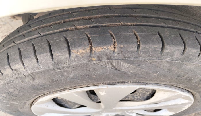 2014 Maruti Swift Dzire VDI, Diesel, Manual, 1,66,354 km, tyre