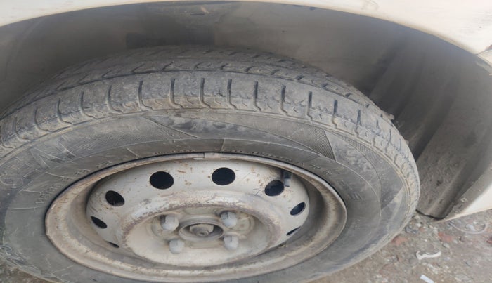 2012 Maruti Wagon R 1.0 LXI CNG, Petrol, Manual, 1,50,400 km, tyre