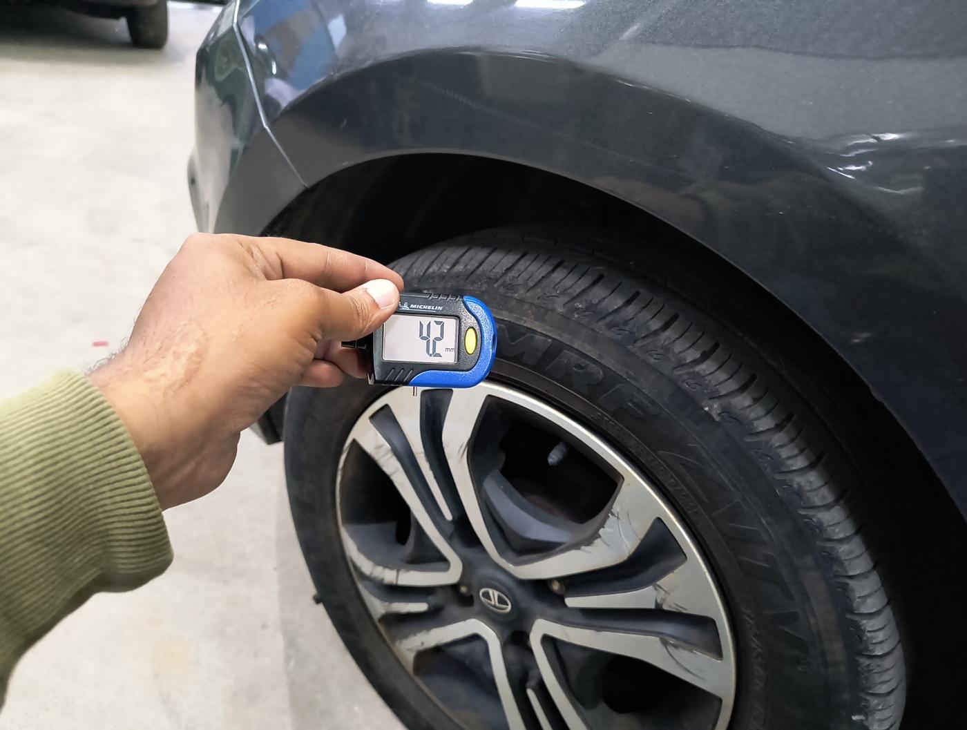 2024 Tata Tiago XT PETROL, Petrol, Manual, 52,525 km, tyre
