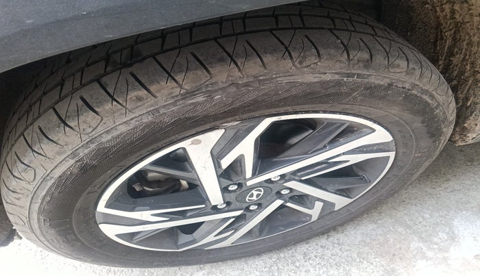2024 Hyundai Creta E 1.5 PETROL, Petrol, Manual, 42,197 km, tyre