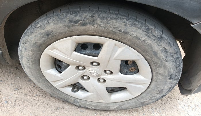2020 Hyundai VENUE S 1.2, Petrol, Manual, 88,094 km, tyre