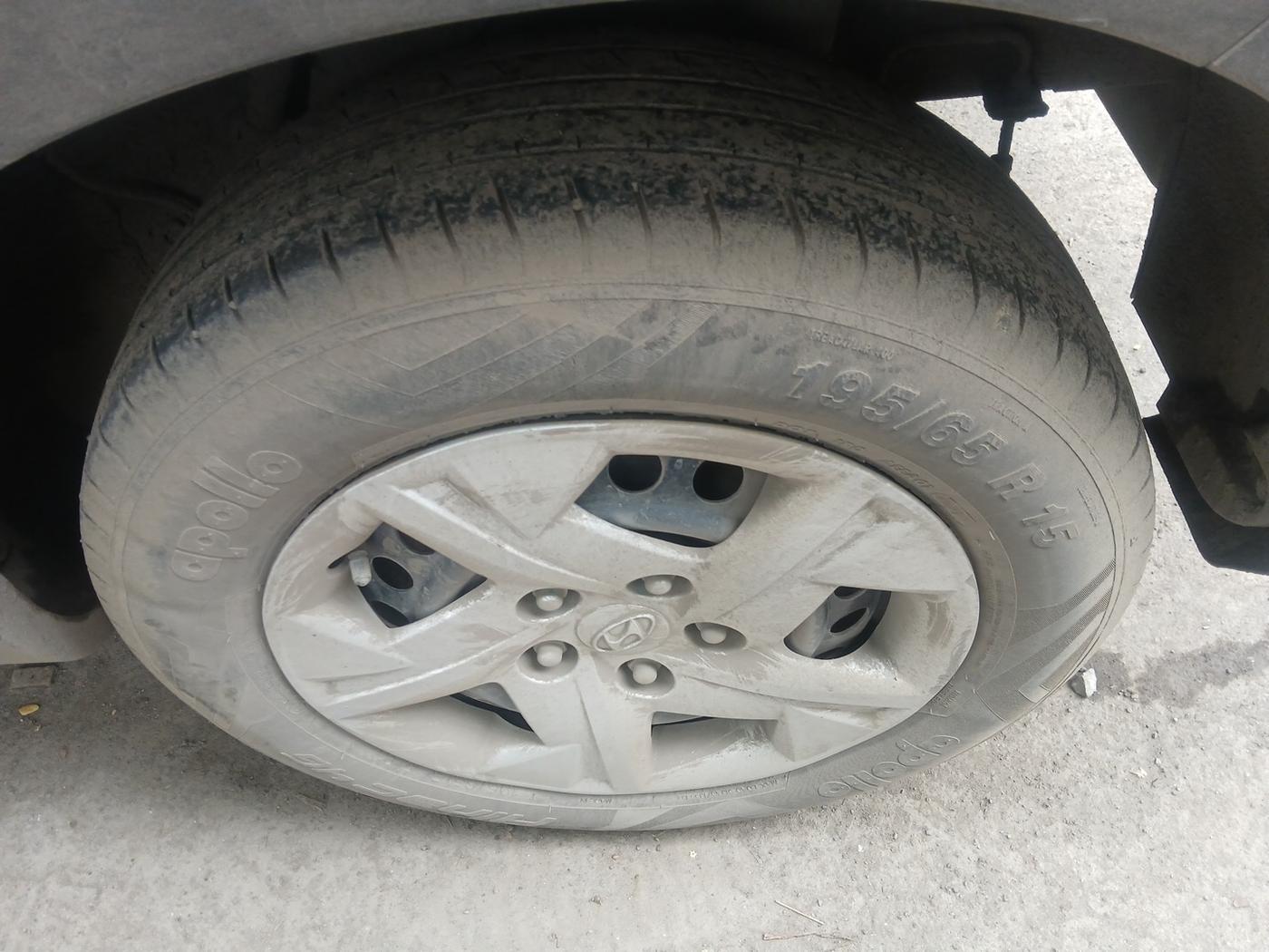 2021 Hyundai VENUE S+ 1.2, Petrol, Manual, 58,824 km, tyre