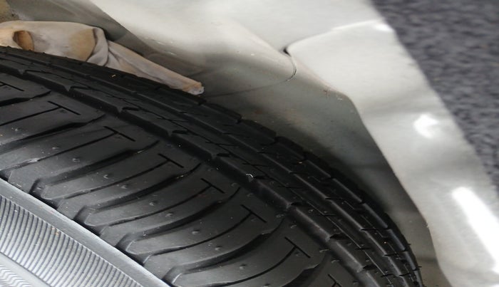 2023 Tata ALTROZ XE PLUS PETROL, Petrol, Manual, 36,454 km, tyre