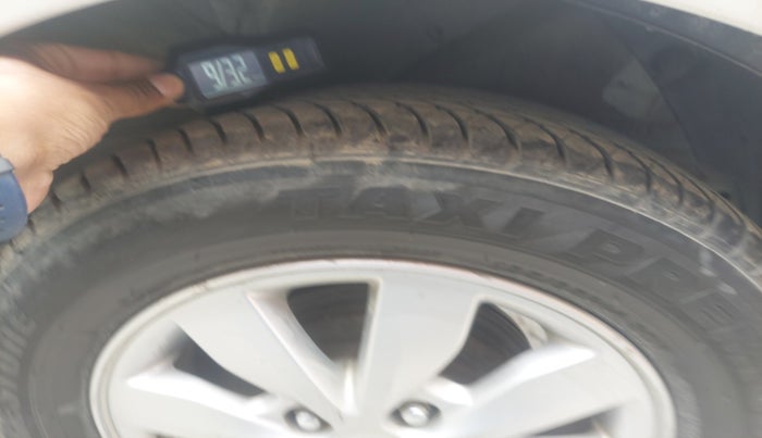 2012 Hyundai i20 SPORTZ 1.2, Petrol, Manual, 64,367 km, tyre
