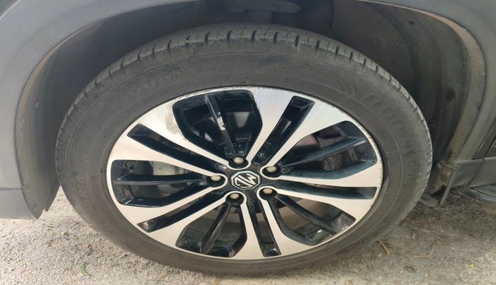 2021 MG HECTOR PLUS SHARP 2.0 DIESEL TURBO MT 6-STR, Diesel, Manual, 22,794 km, tyre