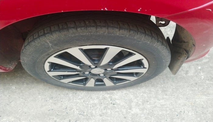 2019 Toyota Etios Liva V, Petrol, Manual, 26,894 km, tyre
