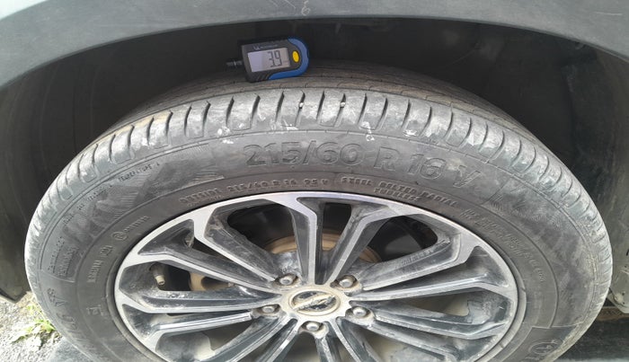 2021 KIA SONET HTK PLUS 1.5 AT, Diesel, Automatic, 70,786 km, tyre