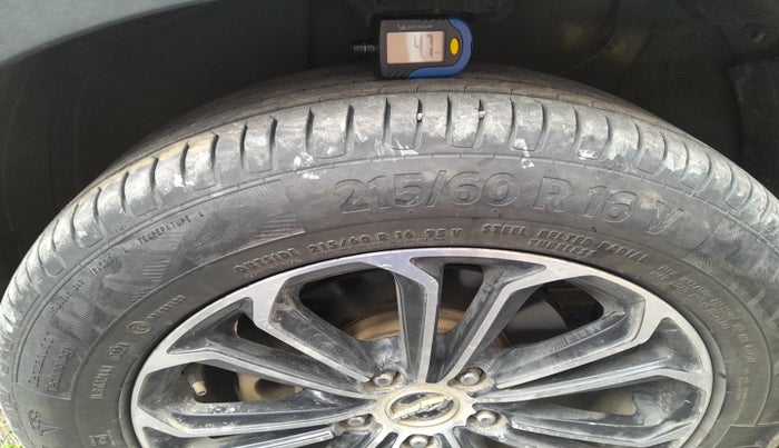 2021 KIA SONET HTK PLUS 1.5 AT, Diesel, Automatic, 70,786 km, tyre