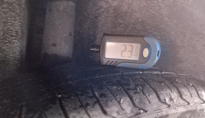 2011 Volkswagen Polo TRENDLINE 1.2L DIESEL, Diesel, Manual, 66,910 km, tyre