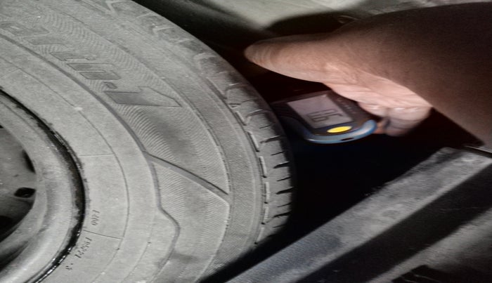 2011 Volkswagen Polo TRENDLINE 1.2L DIESEL, Diesel, Manual, 66,910 km, tyre