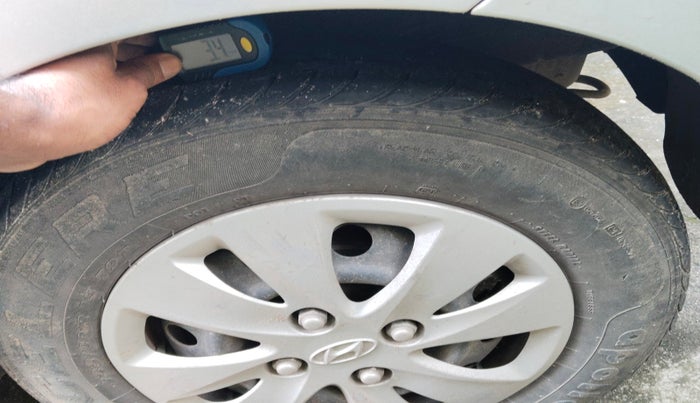 2012 Hyundai i10 MAGNA 1.1, Petrol, Manual, 29,342 km, tyre