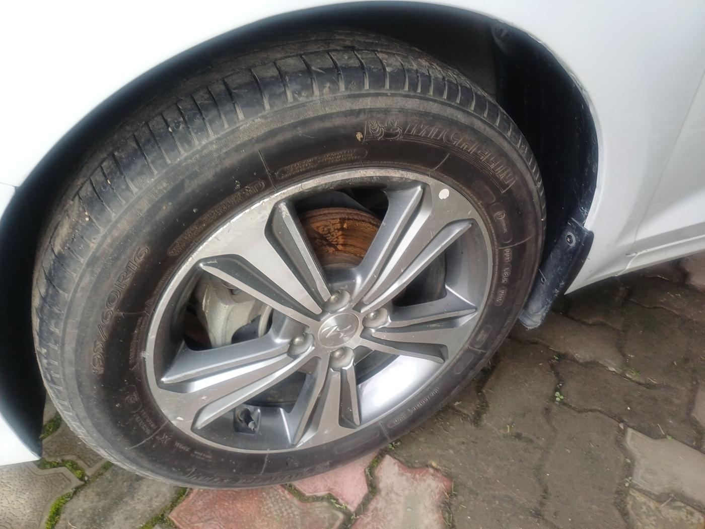 2017 Hyundai Verna 1.6 VTVT SX O, Petrol, Manual, 73,005 km, tyre