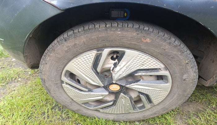 2016 Tata Indica V2 LS DIESEL, Diesel, Manual, 1,03,023 km, tyre