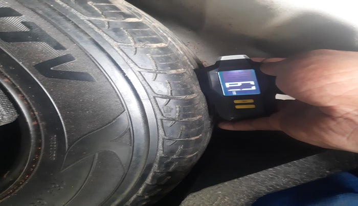 2015 Maruti Ciaz ZDI SHVS, Diesel, Manual, 45,500 km, tyre