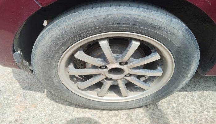 2013 Hyundai Grand i10 ASTA AT 1.2 KAPPA VTVT, Petrol, Automatic, 1,53,173 km, tyre