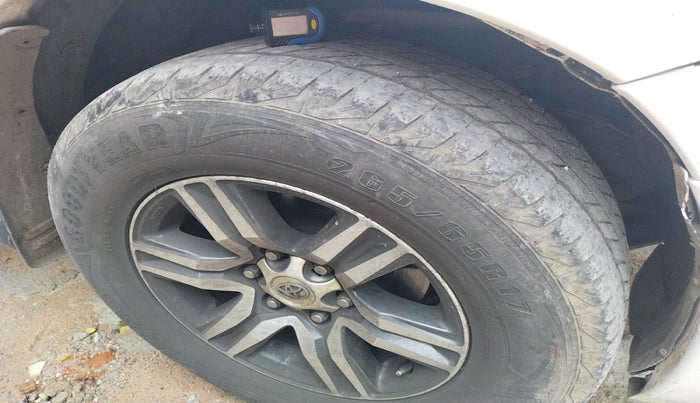 2012 Toyota Fortuner 3.0 4X2 AT, Diesel, Automatic, 2,02,547 km, tyre