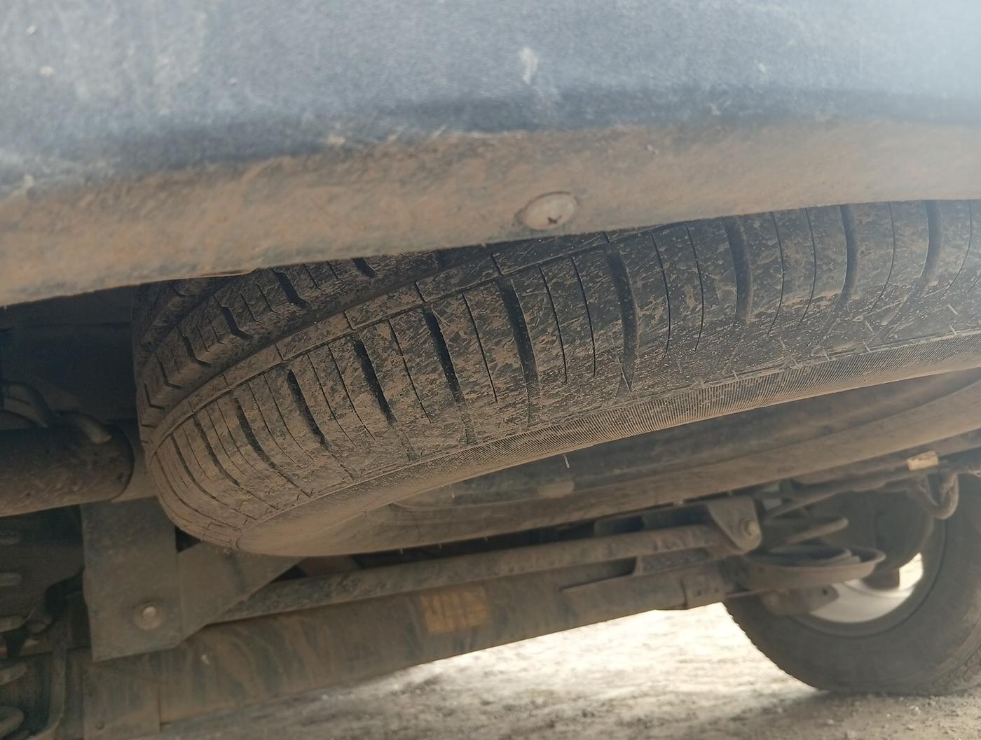 2021 Tata Harrier XT PLUS 2.0L KRYOTEC DARK EDITON, Diesel, Manual, 1,26,475 km, tyre