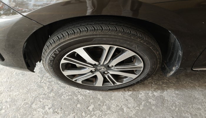 2024 Honda Amaze 1.2L I-VTEC VX, Petrol, Manual, 10,210 km, tyre