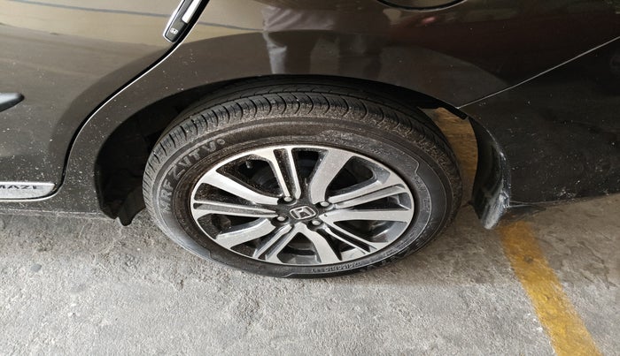 2024 Honda Amaze 1.2L I-VTEC VX, Petrol, Manual, 10,210 km, tyre