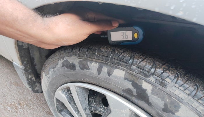 2012 Maruti Ritz VXI, Petrol, Manual, 75,995 km, tyre