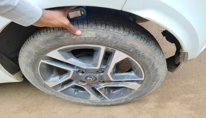 2022 Tata Tiago XZA PLUS PETROL, Petrol, Automatic, 21,698 km, tyre