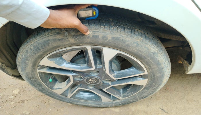 2022 Tata Tiago XZA PLUS PETROL, Petrol, Automatic, 21,698 km, tyre