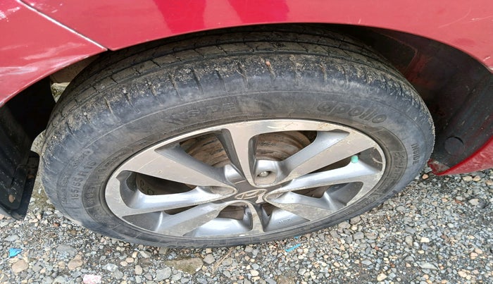 2015 Hyundai Elite i20 ASTA 1.4 CRDI, Diesel, Manual, 1,09,890 km, tyre